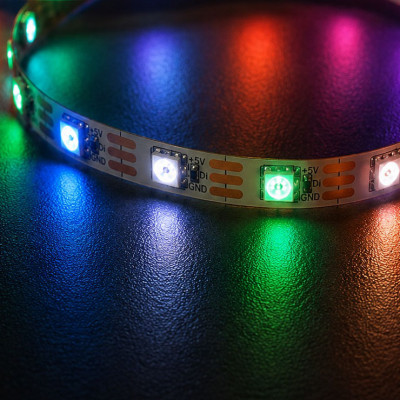 Адресна RGB стрічка 5 вольт SMD 5050 60 д.м. IP20 WS2812b 5mm (ціна 1м)