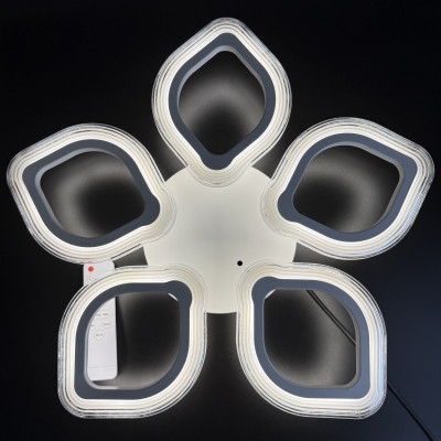 Люстра led 70W білий корпус геометричний дизайн IP20 зміна кольору з пультом
