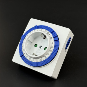 Розетка з таймером Feron TM32