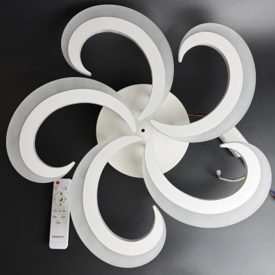 Світлодіодна люстра 70Вт для дитячої з пультом керування 3000-6500К