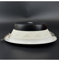 Врізний лед світильник DownLight Leddy 40W IP 44 Pf 0.98 4000K UGR <19 PREMIUM