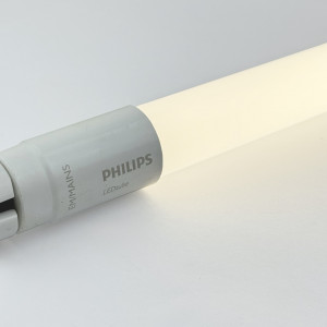 Лампа Т8 Philips CorePro LEDtube 600мм 8W 4000K 800Lm нейтральный свет одностороннее подключение G13
