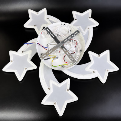 Потолочная led люстра 140W белая с декоративными звездами, пультом и регулировкой света