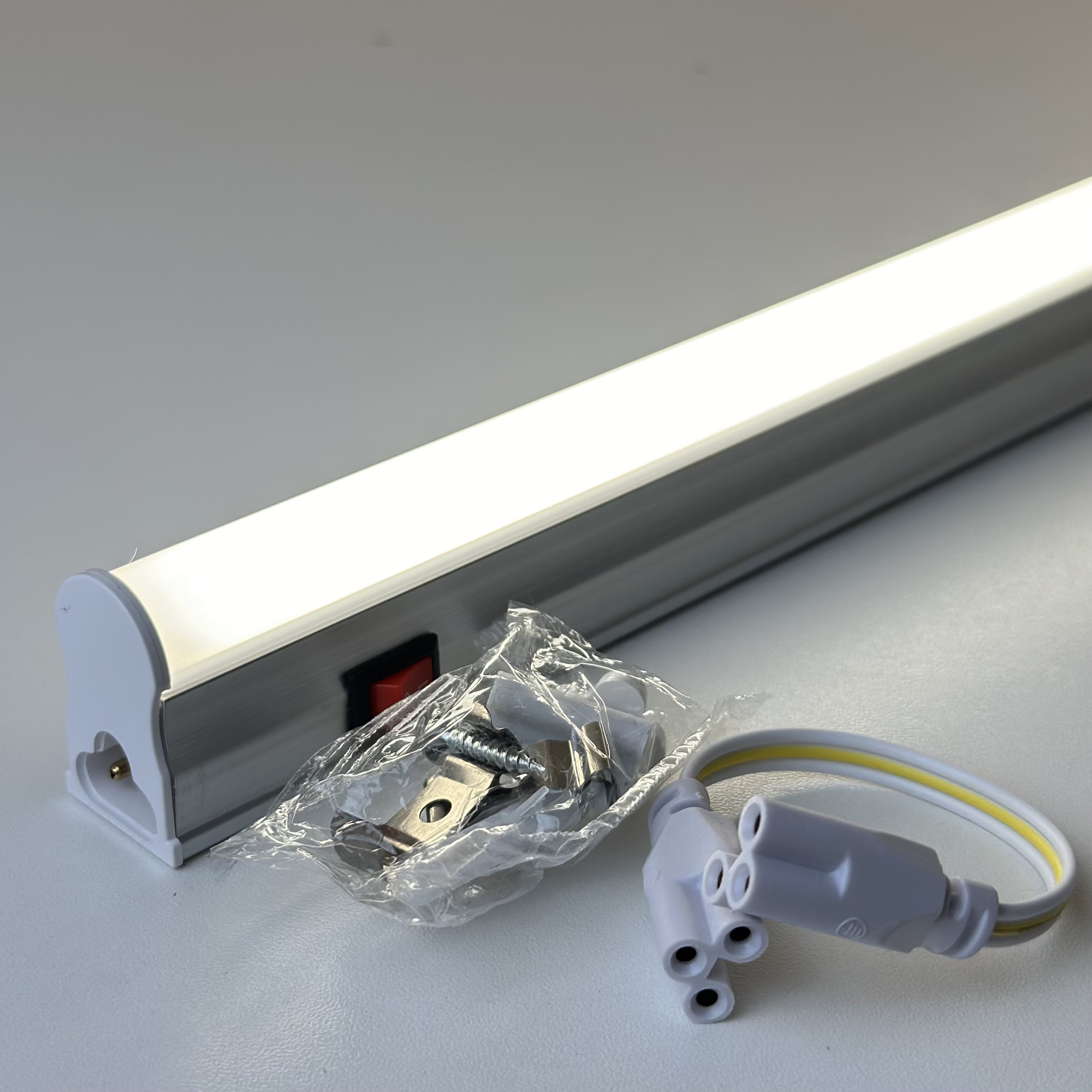 Светодиодный светильник Led Story 18Вт 1200мм 4000К магистральный Т5